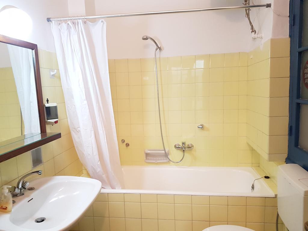 Errathens Aegean Apartment - Athens Center, 5 Bd, 2 Bath Bagian luar foto