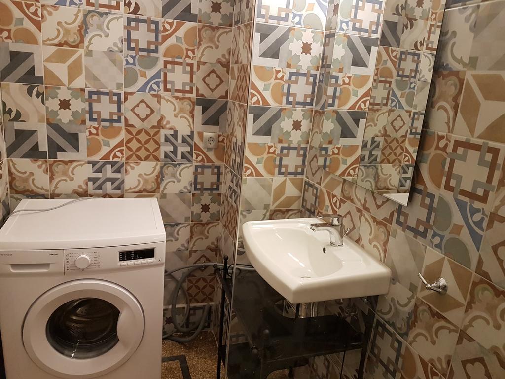 Errathens Aegean Apartment - Athens Center, 5 Bd, 2 Bath Bagian luar foto